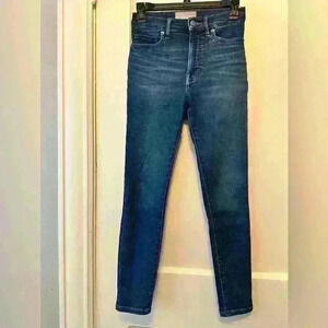 Everlane Authentic Stretch High-Rise Skinny Jean, size 25 ankle